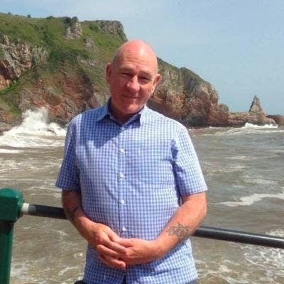 69 year old Male seeks a single or double room Main Photo