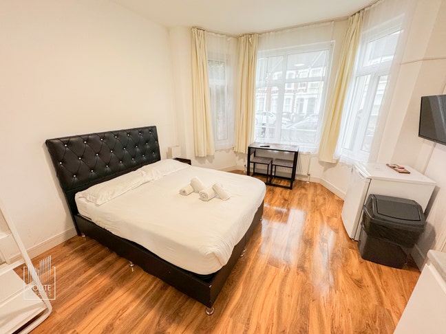 Studio flat to rent in Wood Green.  -All bills inc Main Photo