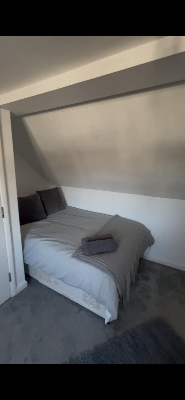 **Modern House for Professionals** Main Photo