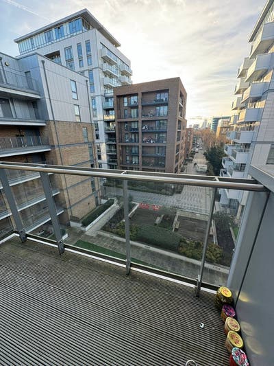 🔥 Luxury Room with Private Balcony | Gym Access Main Photo