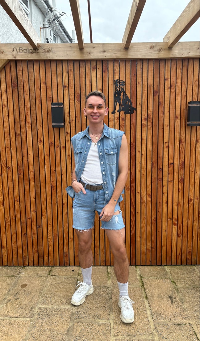 Looking for a room/flatmate Main Photo