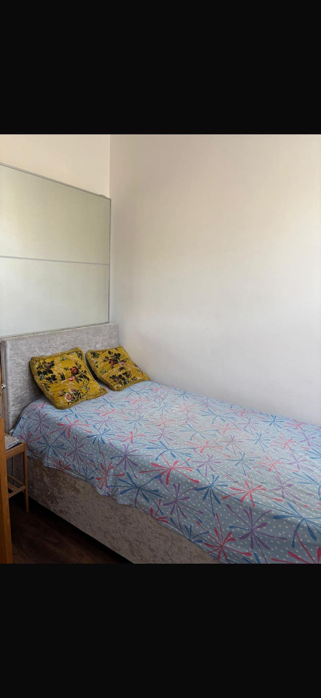 Single Room for Let Main Photo