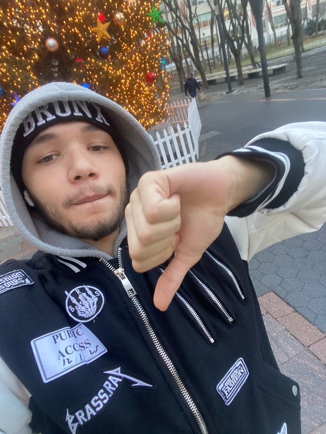 Looking for a room in the nyc  Main Photo