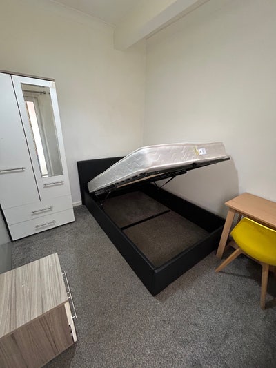 En-Suite Room  Main Photo