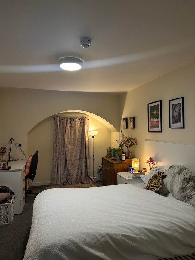 Room for rent in city center Dundee Main Photo