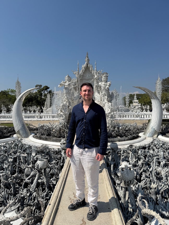 Looking for a room!  Main Photo