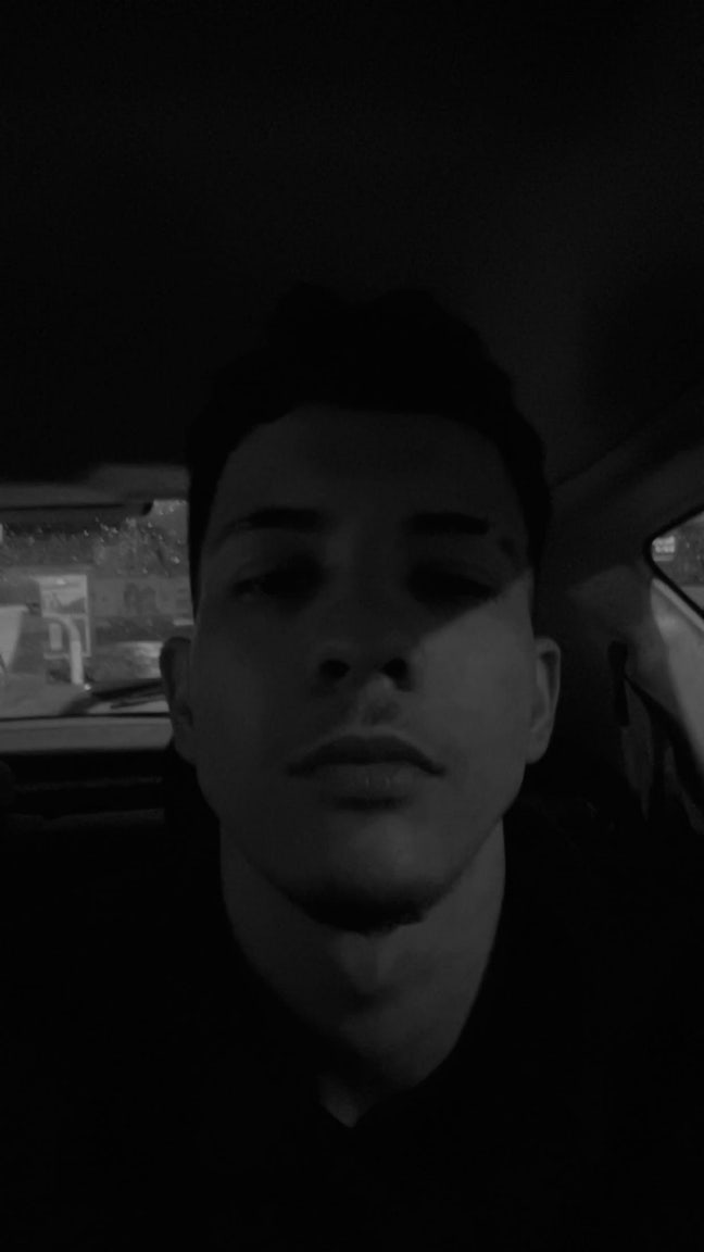 Hi, I’m Josh, 21, working full-time. I’m ... Main Photo