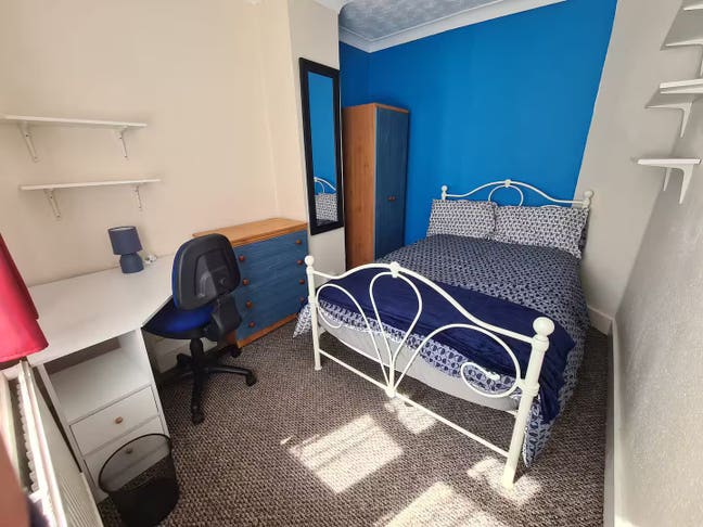 5 Bed House By The Beach Main Photo