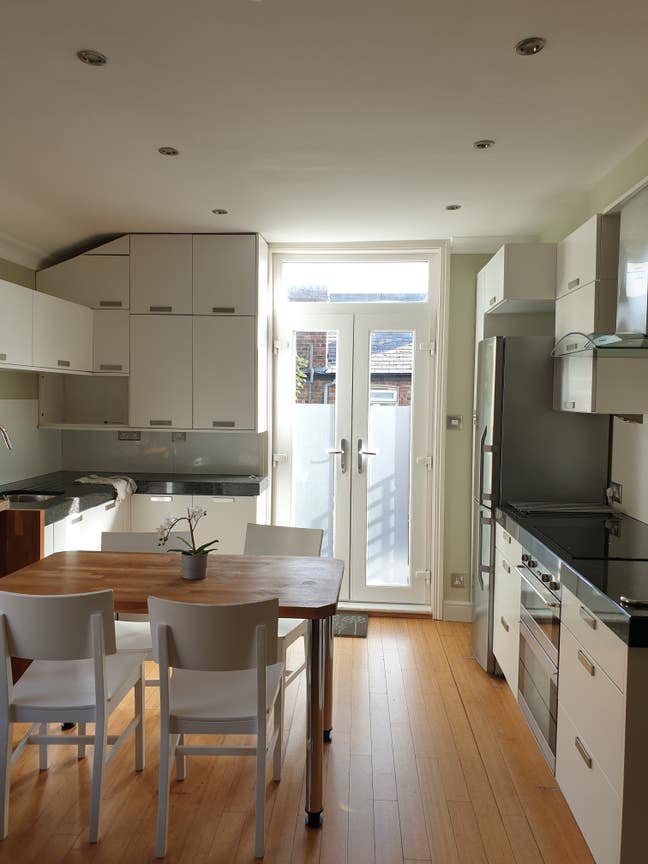 3x double rooms + en-suite in Tooting Broadway Main Photo