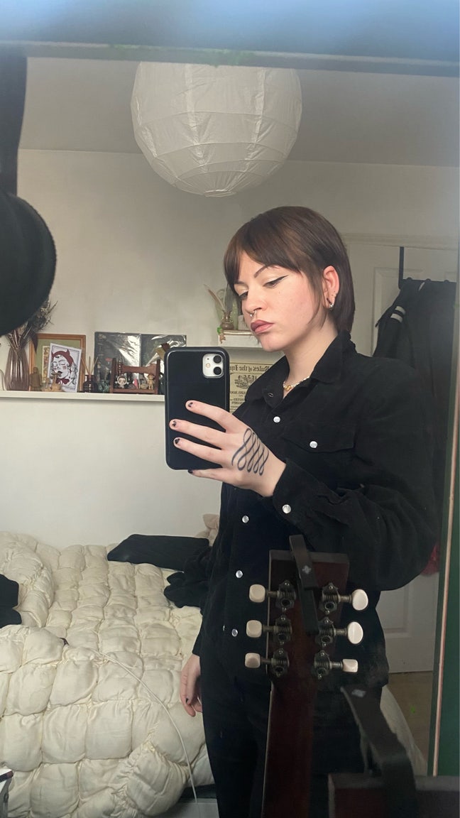 Professional looking for large double room Main Photo