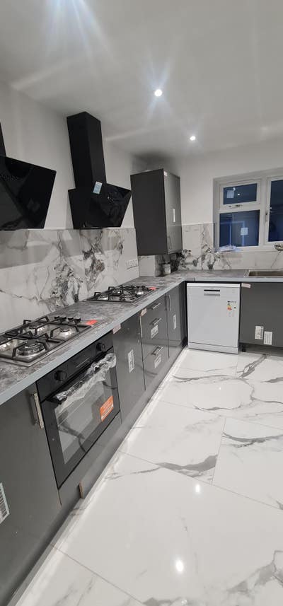 Single and double rooms available for rent  Main Photo