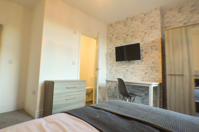 🚨 En Suite Room Near City Centre 🚨 Main Photo