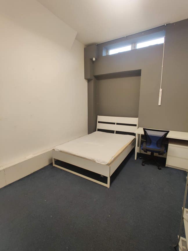 1 Single room and 1 Double room in Queens Park Main Photo