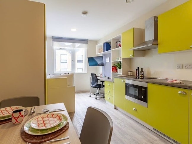 Tenancy takeover, the barn, Exeter Main Photo