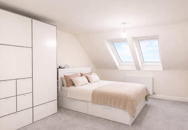 Furnished En Suite Double room for rent Main Photo