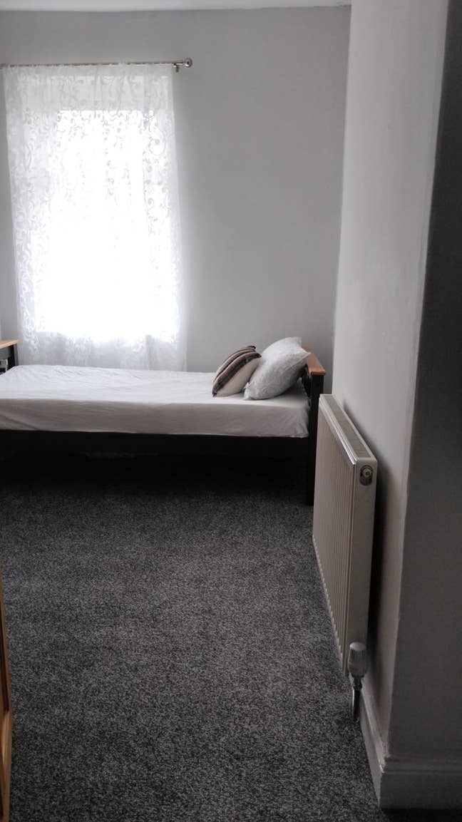 3 Single Rooms Available – All Bills Included Main Photo