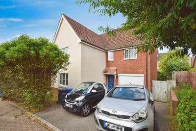 Ensuite Room To Rent in Shared House Main Photo