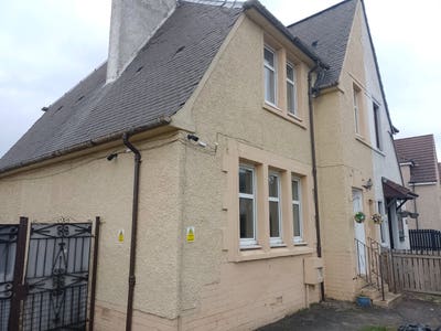 Double bed within walking distance to station  Main Photo