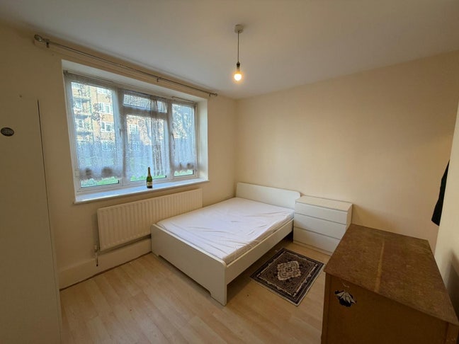 Nice Double room | Near Aldgate East | Bills Incl. Main Photo