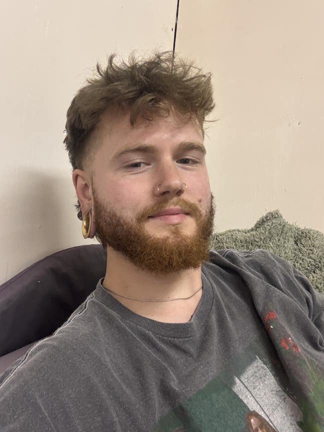 Looking for a house share in South-west London :) Main Photo