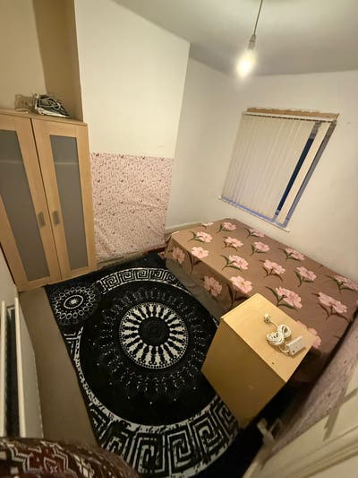 Great Condition of Room  Main Photo