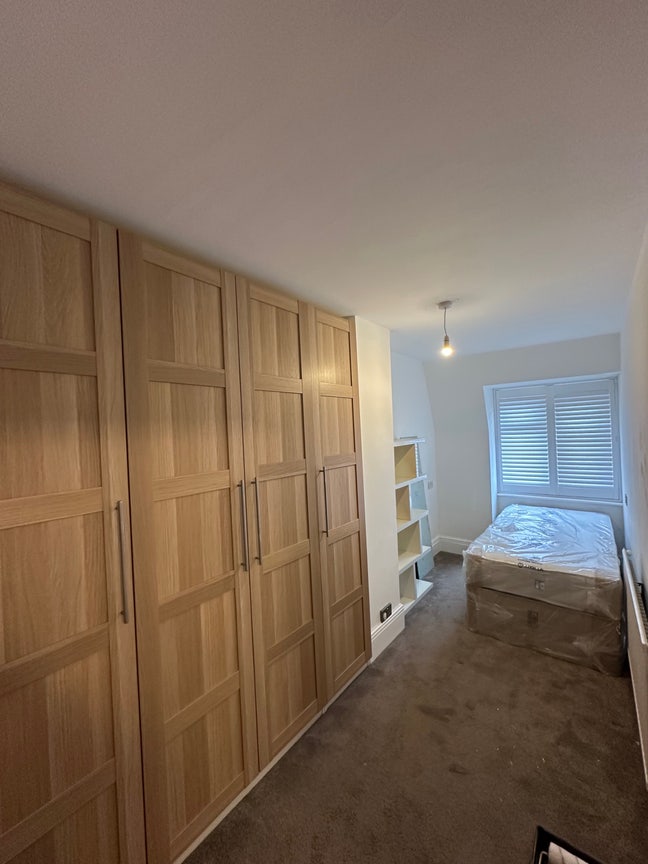 Single Room Sunningdale Highstreet! 🏠  Main Photo