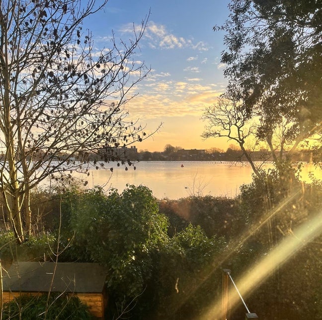 Spacious Room with Reservoir Views – Mon to Fri Main Photo