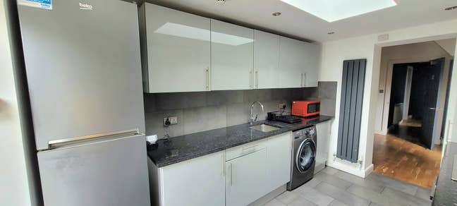 Light & Clean  Room in Quiet Street Deptford SE14 Main Photo