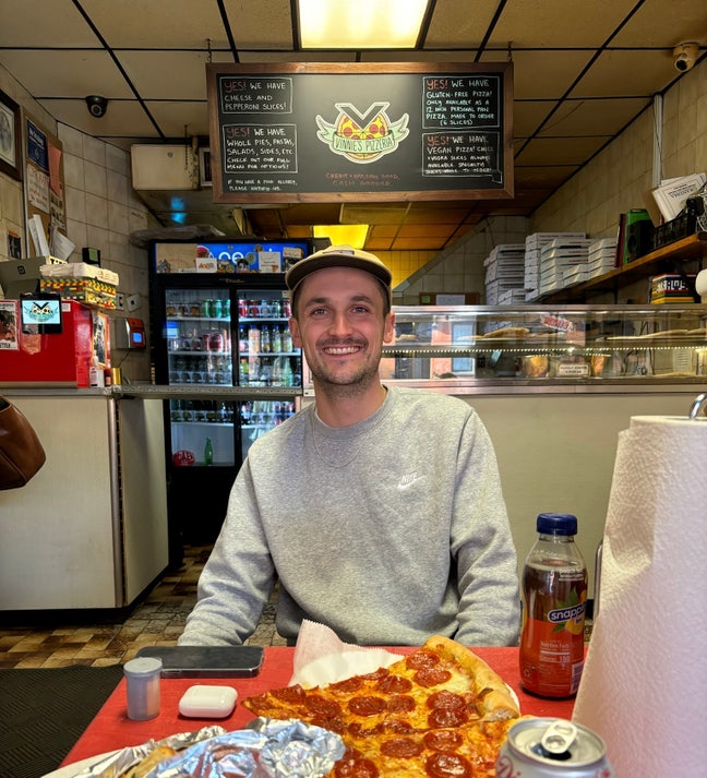 Looking for flatmate(s) / a room  Main Photo