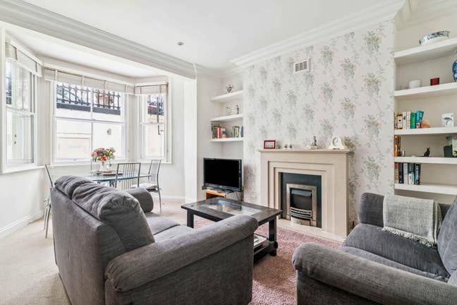 Amazing 3 double rooms in Earl's Court! Main Photo