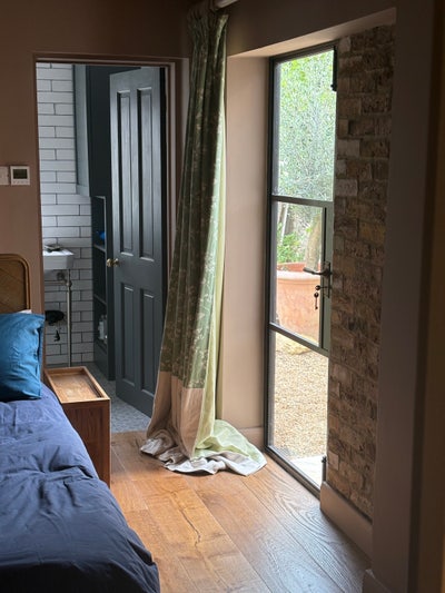 Lovely en-suite in North Kensington  Main Photo