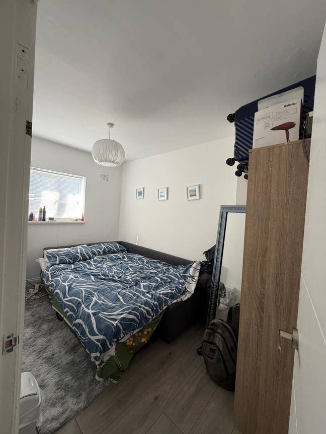 Fully Furnished Single Room in Central Llandudno Main Photo