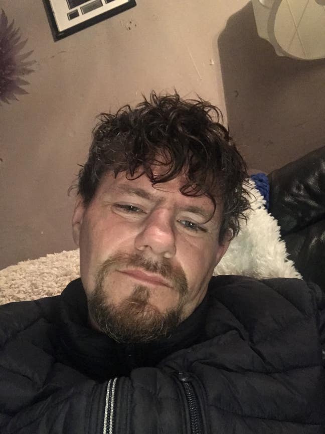 Tidy quiet person Main Photo