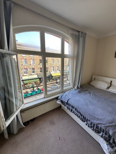 Bright double room in Primrose Hill Main Photo