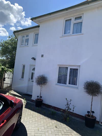 Large modern furnished en-suite double room for re Main Photo