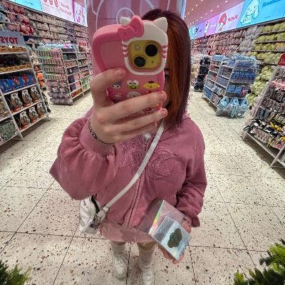 looking for a place Main Photo