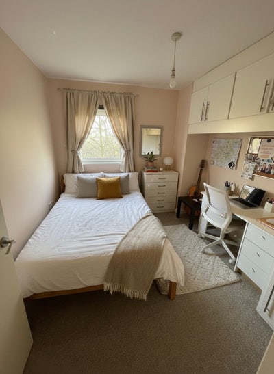 Private & Quiet Double Room SE16 - Shares Bath W/1 Main Photo