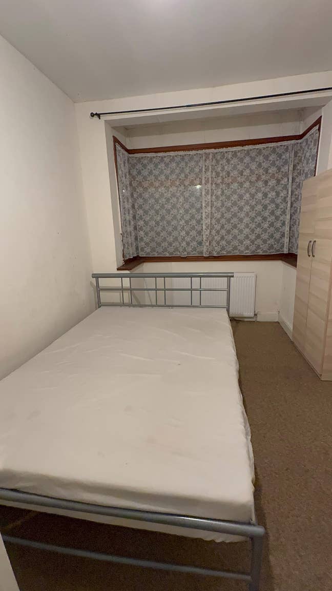 3 Bedroom House with Garden To Rent – RM6 4NP  Main Photo