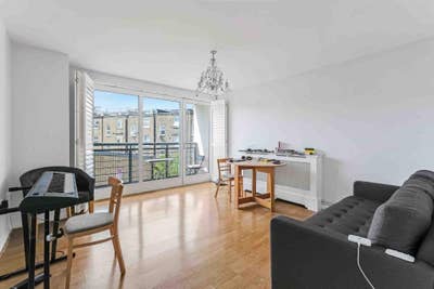 Only 2 Min Walk to Piccadilly Line | N7 Main Photo