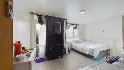 Three Rooms in a Shared Flat – E1 🏠 Stepney Green Main Photo