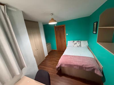 20% off March Rent Central Headingley Double Room! Main Photo