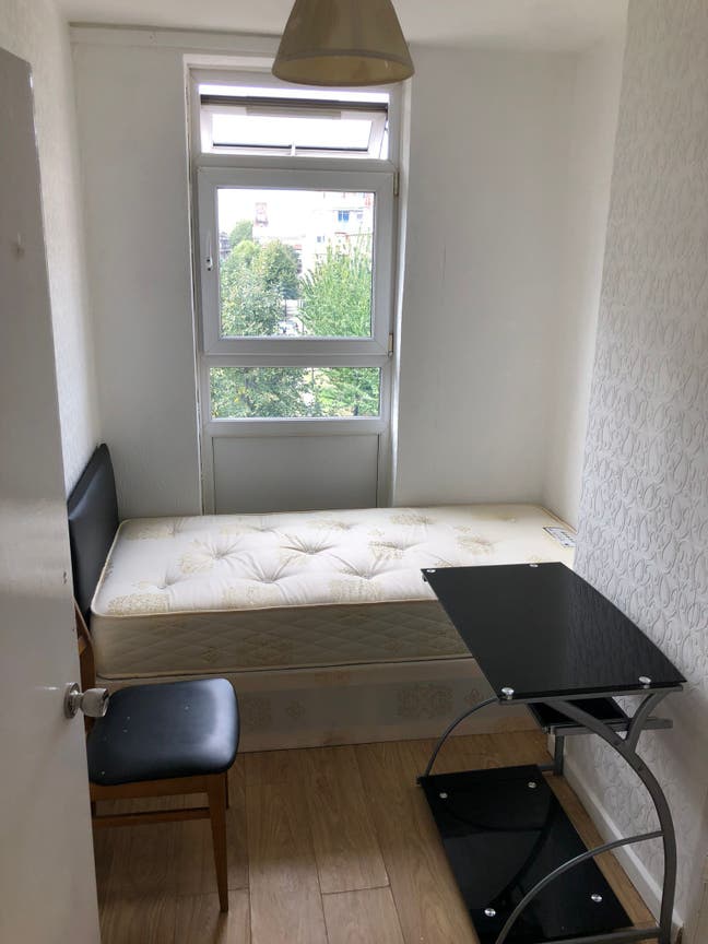 📍E14 - Zone 2 - Affordable Single Room📍 Main Photo