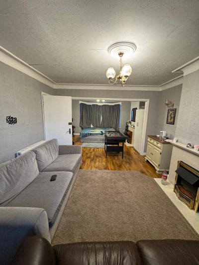 Single Room Main Photo