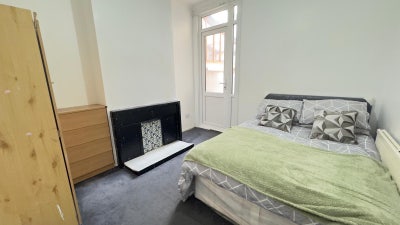 Spacious Double Room in Plaistow Main Photo
