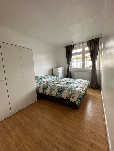 ✨ Spacious Double Room fully furnished E14  Main Photo