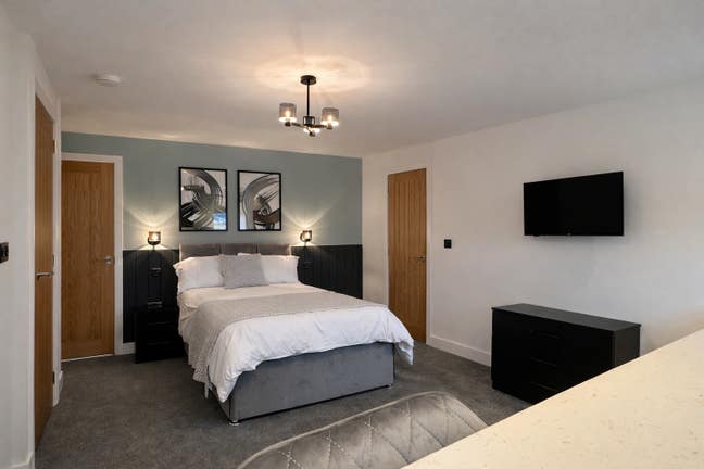 🔥Stunning Studio Room Available - Ready Now! 🔥  Main Photo