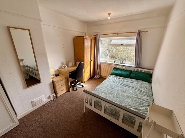 Spacious Double Great location &pound;500PCM Main Photo