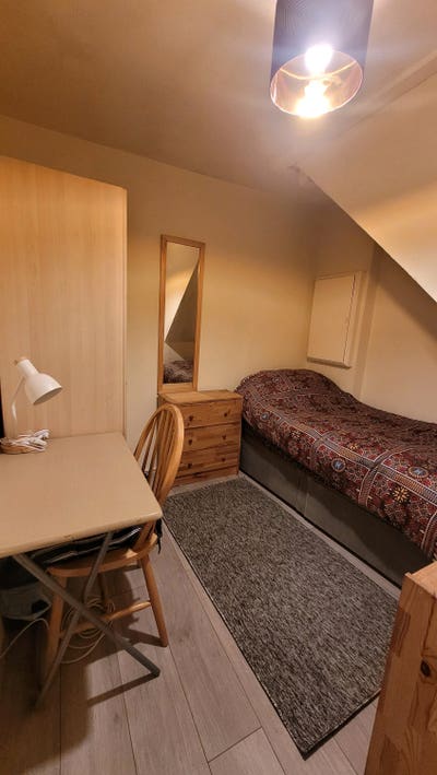 A bargain cozy room in Stoke Newington  Main Photo