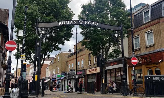 Affordable Room with Private Balcony in E3 Main Photo