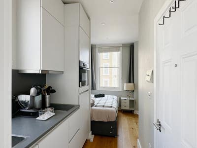 Available Now - Modern Studio Flat Main Photo